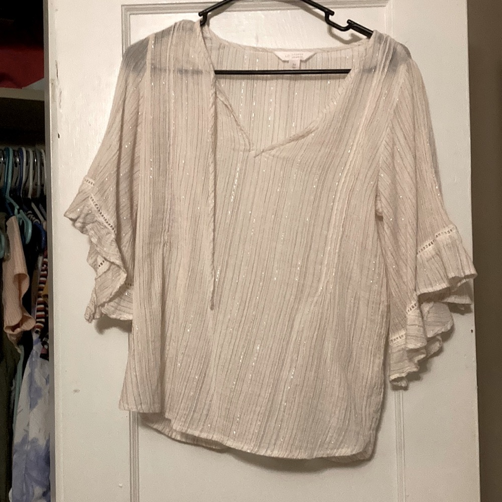 Lauren Conrad bohemian loose light fabric summer flowy shirt